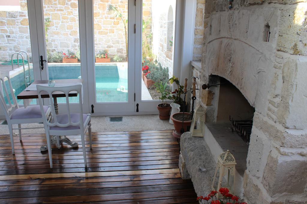 Eski Tas Hotel Cesme Exterior foto